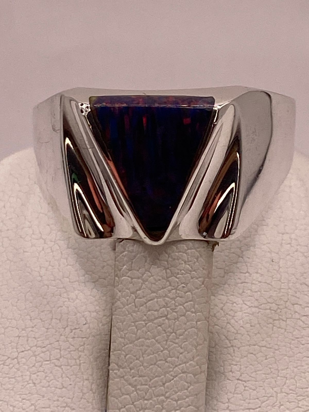 Anillo con Ópalo de Fuego Multicolor en Plata Ley .950, vista superior