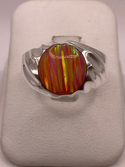 Anillo con Ópalo de Fuego Rosa con Destellos Amarillos en Plata Ley .950, vista frontal