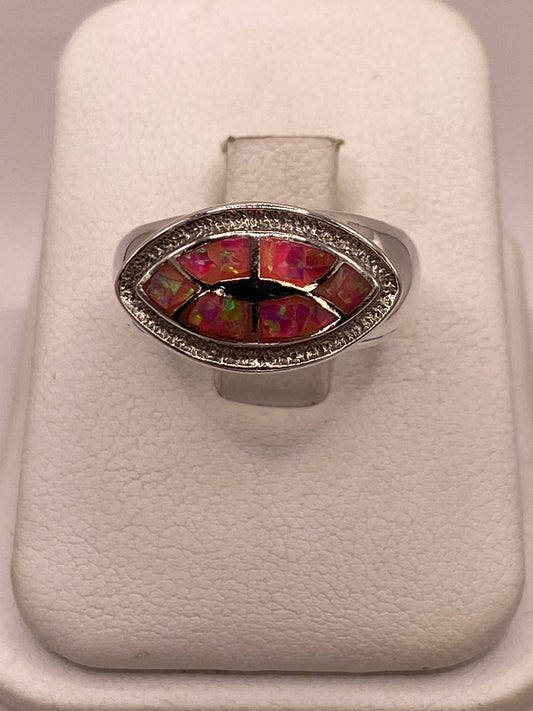Anillo con Ópalo de Fuego Rosa Iridiscente en Plata Ley .950 — detalle de acabado