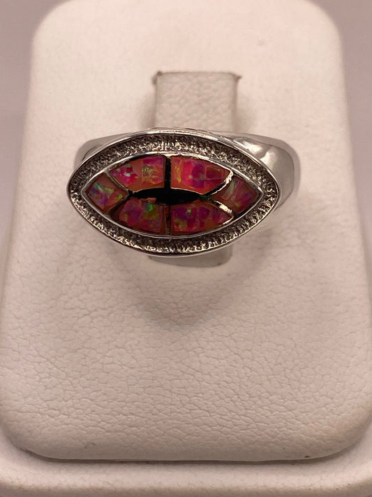 Anillo con Ópalo de Fuego Rosa Iridiscente en Plata Ley .950 — detalle de acabado
