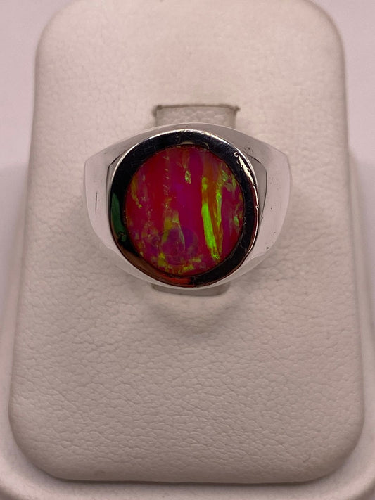 Anillo de Ópalo de Fuego Rosa en Plata Ley .925 — ángulo diagonal