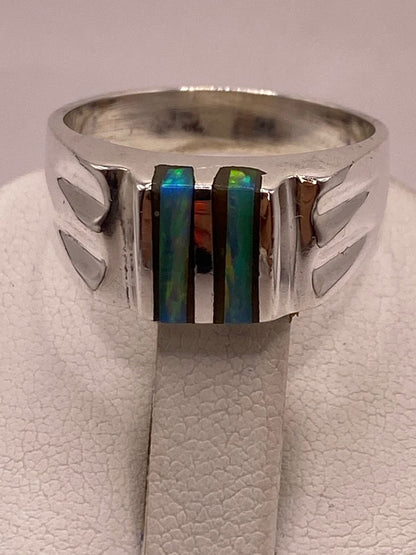Anillo de Ópalo de Fuego Turquesa Iridiscente en Plata Ley .925, sello de autenticidad Plata Ley .925