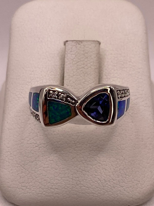 Anillo con Ópalo de Fuego y Zirconia Azul Iridiscente en Plata Ley .925, vista frontal