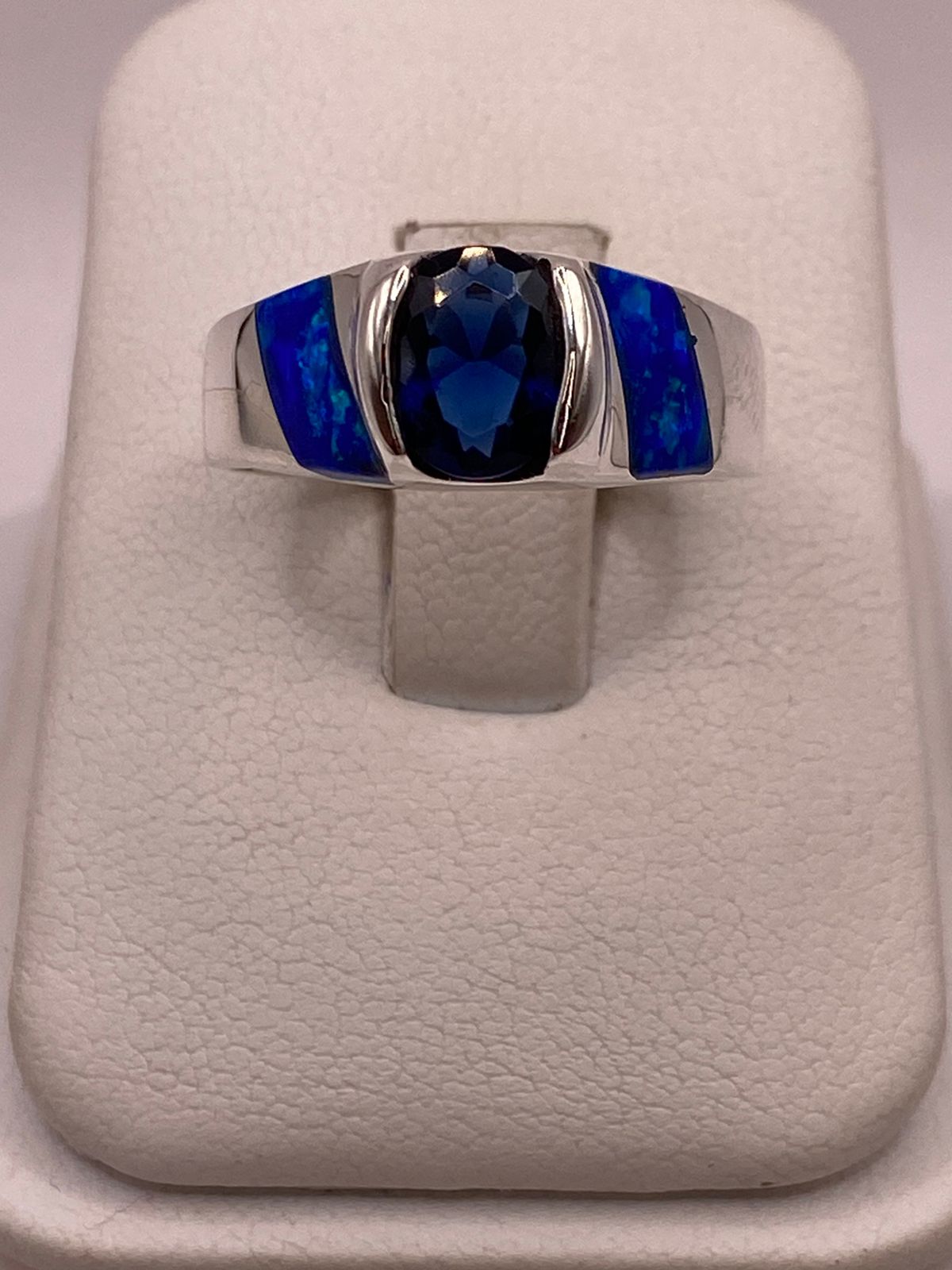Anillo con Ópalo de Fuego y Zirconia Azul en Plata Ley .950, vista frontal