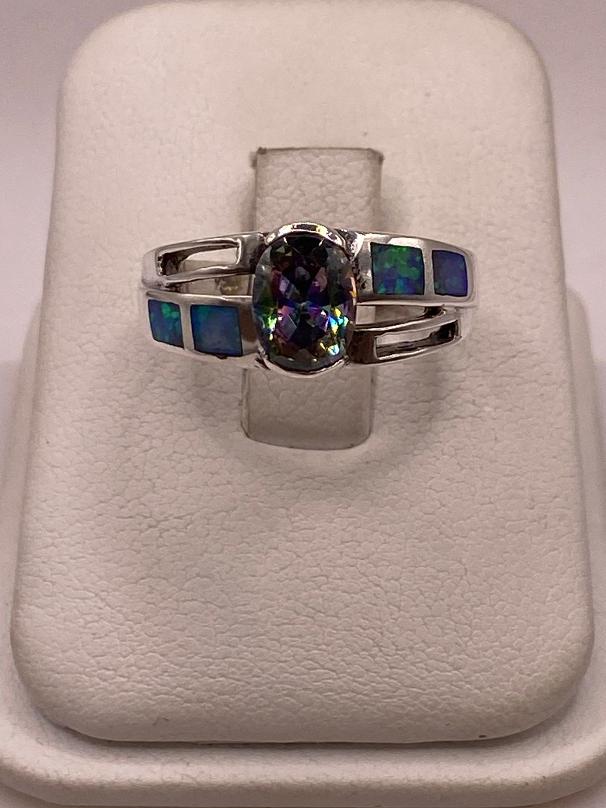 Anillo con Ópalo de Fuego y Zirconia Multicolor en Plata Ley .950 — vista lateral