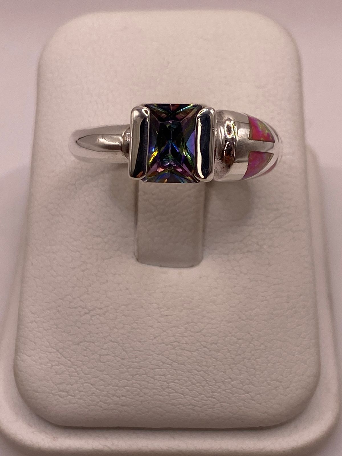 Anillo con Ópalo de Fuego y Zirconia Multicolor en Plata Ley .950, vista superior
