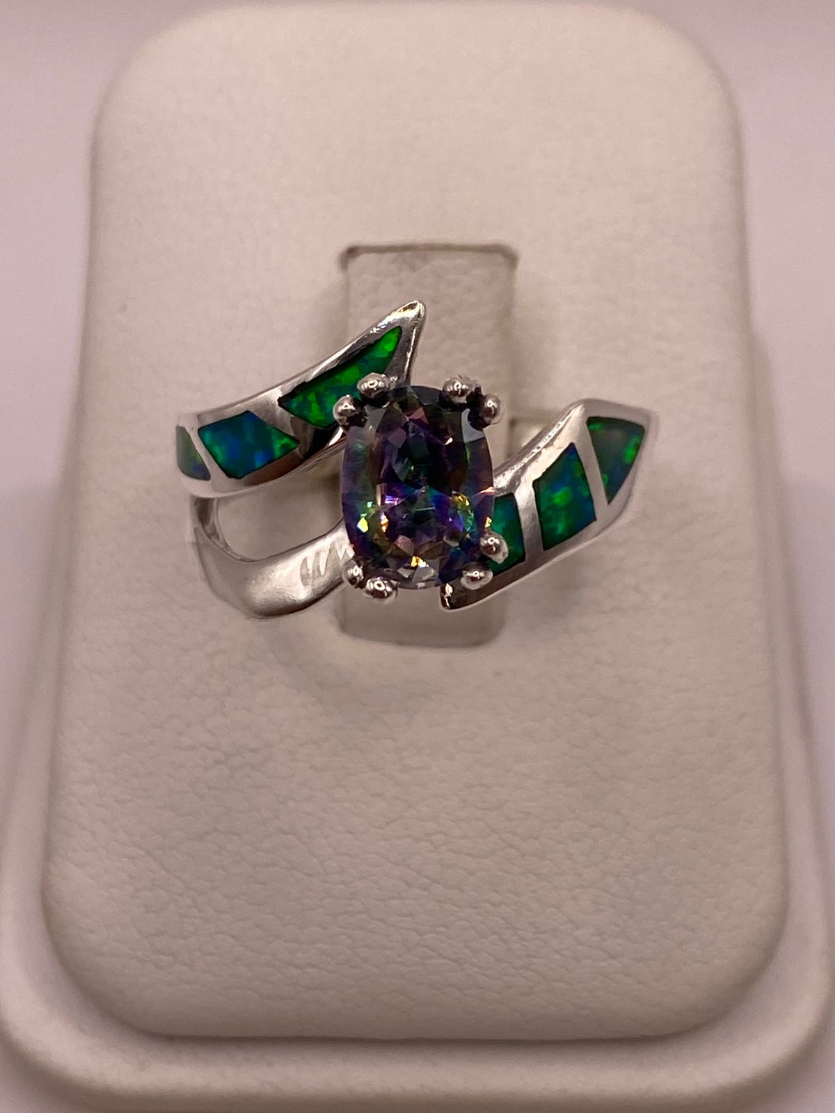 Anillo con Ópalo de Fuego y Zirconia Tornasol en Plata Ley .950, vista superior