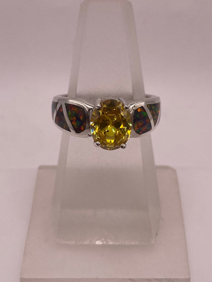 Anillo Ópalo Rojo Fuego & Zirconia Citrino Oval Plata 925 — ángulo diagonal
