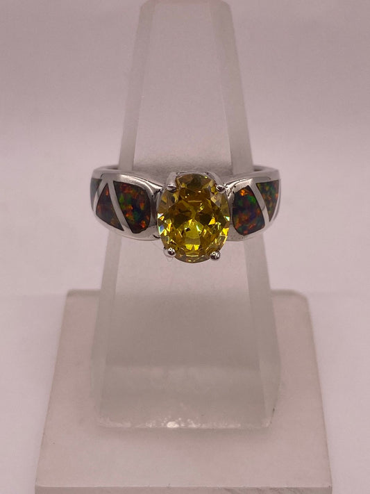 Anillo Ópalo Rojo Fuego & Zirconia Citrino Oval Plata 925 — ángulo diagonal