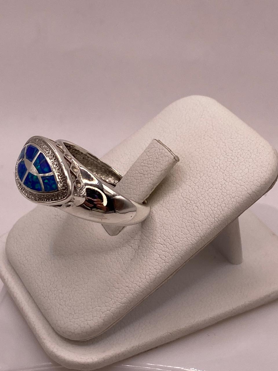Anillo Ovalado con Ópalo de Fuego en Plata Ley .950, vista lateral