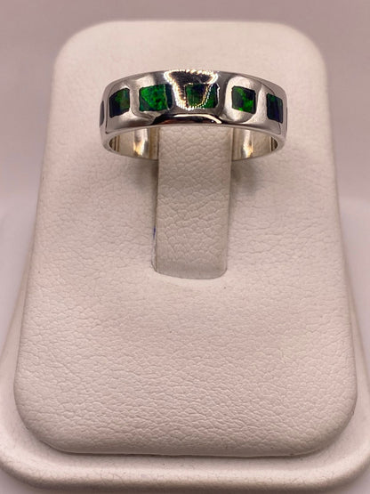Anillo de Plata Ley 950 con Incrustaciones Rectangulares de Ópalo de Fuego, vista frontal
