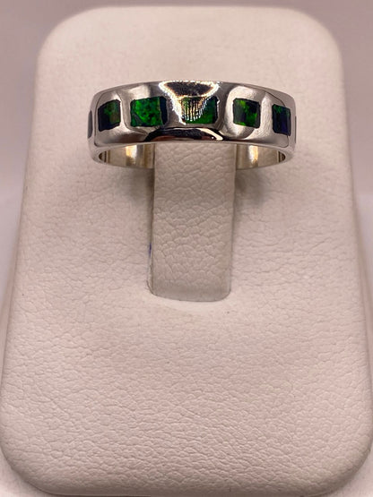 Anillo de Plata Ley 950 con Incrustaciones Rectangulares de Ópalo de Fuego, vista de detalle
