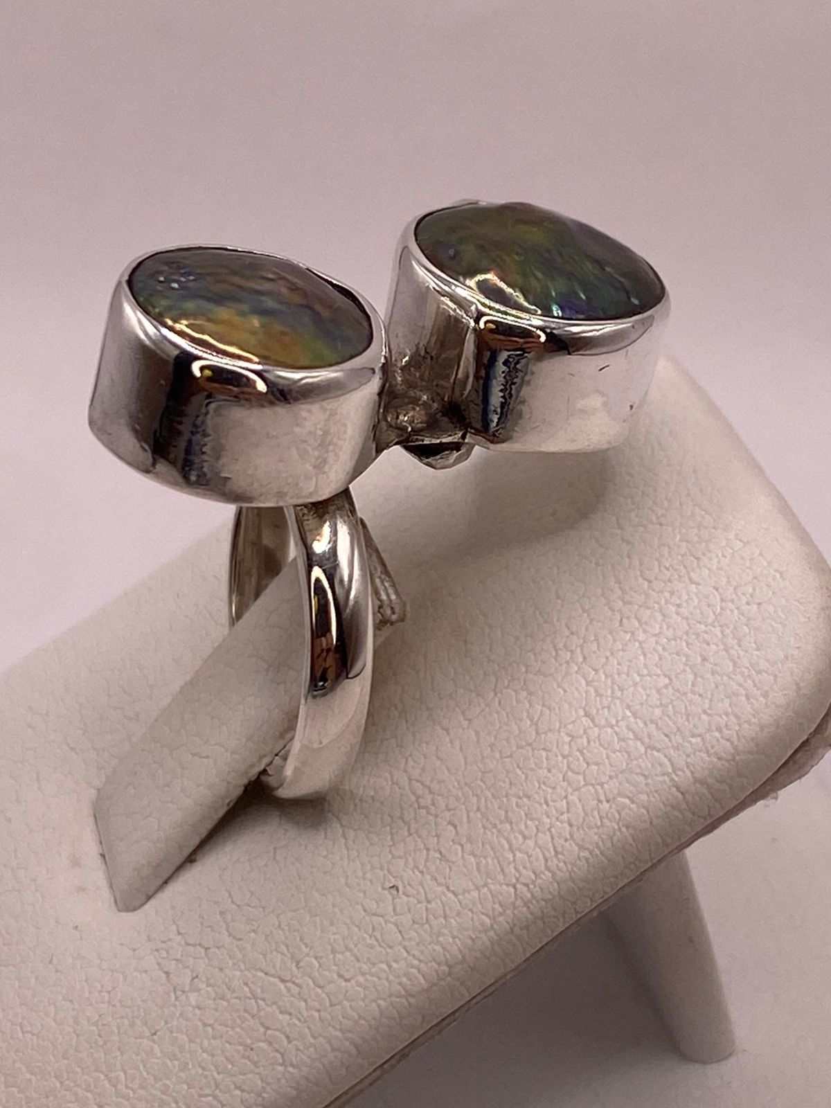 Anillo de Plata Ley 925 con Abulón, vista de detalle