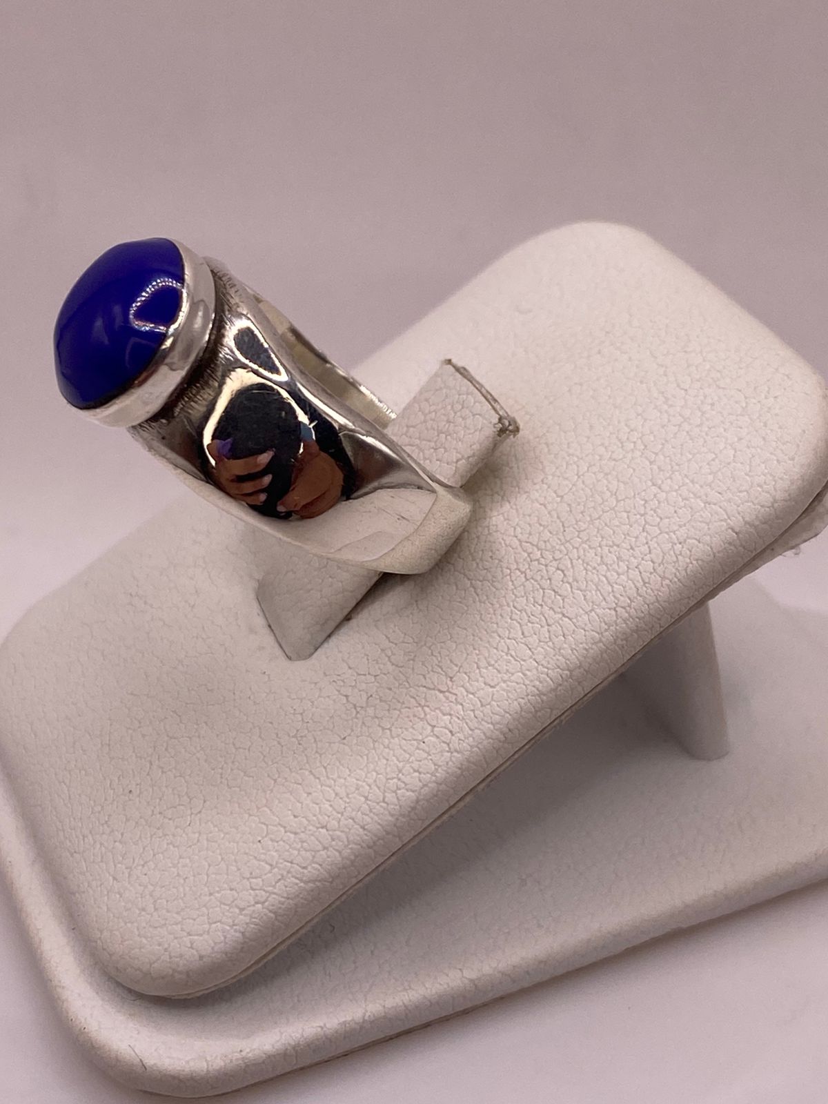 Anillo de Plata Ley 925 con Ágata Azul, vista lateral