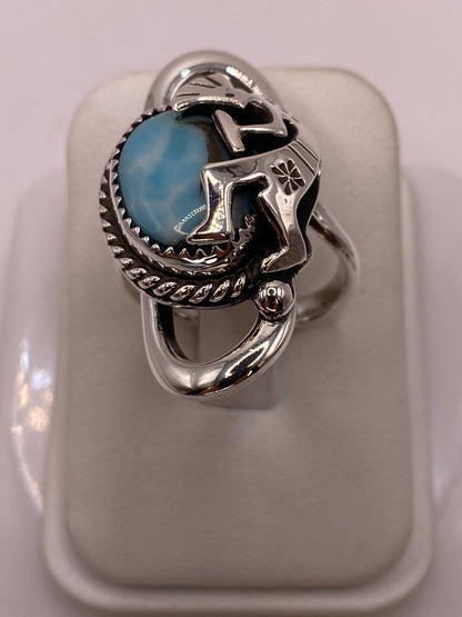 Anillo de Plata Ley 925 con Ágata Azul y Figura Kokopelli, vista frontal