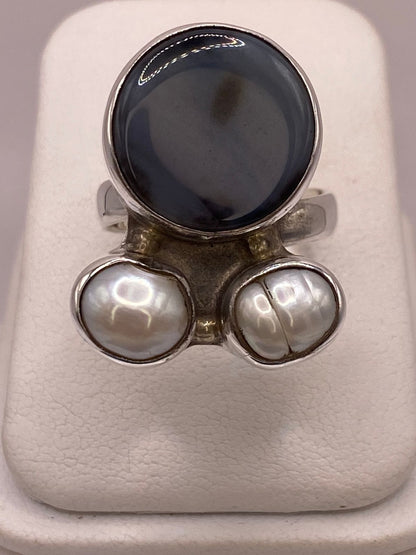 Anillo de Plata Ley 925 con Ágata Azul y Nácar, vista frontal