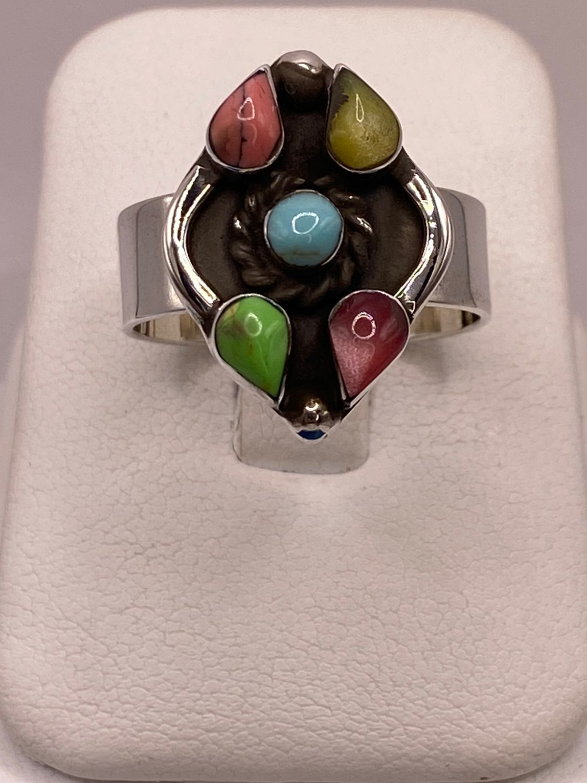 Anillo de Plata Ley 925 con Ágatas Naturales Multicolor, vista de detalle