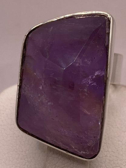Anillo de Plata Ley 925 con Amatista Natural, sello de autenticidad Plata Ley .925