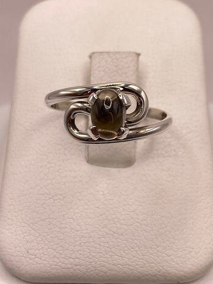 Anillo de Plata Ley 925 con Ámbar Ahumado, vista de detalle