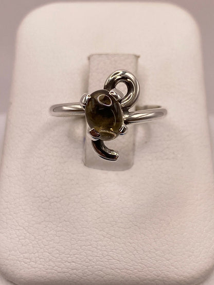 Anillo de Plata Ley 925 con Ámbar Ahumado, vista de detalle
