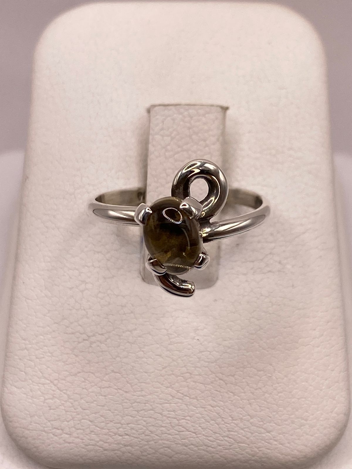 Anillo de Plata Ley 925 con Ámbar Ahumado, sello de autenticidad Plata Ley .925