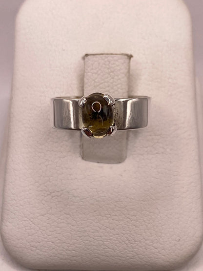 Anillo de Plata Ley 925 con Ámbar Ahumado, vista de detalle