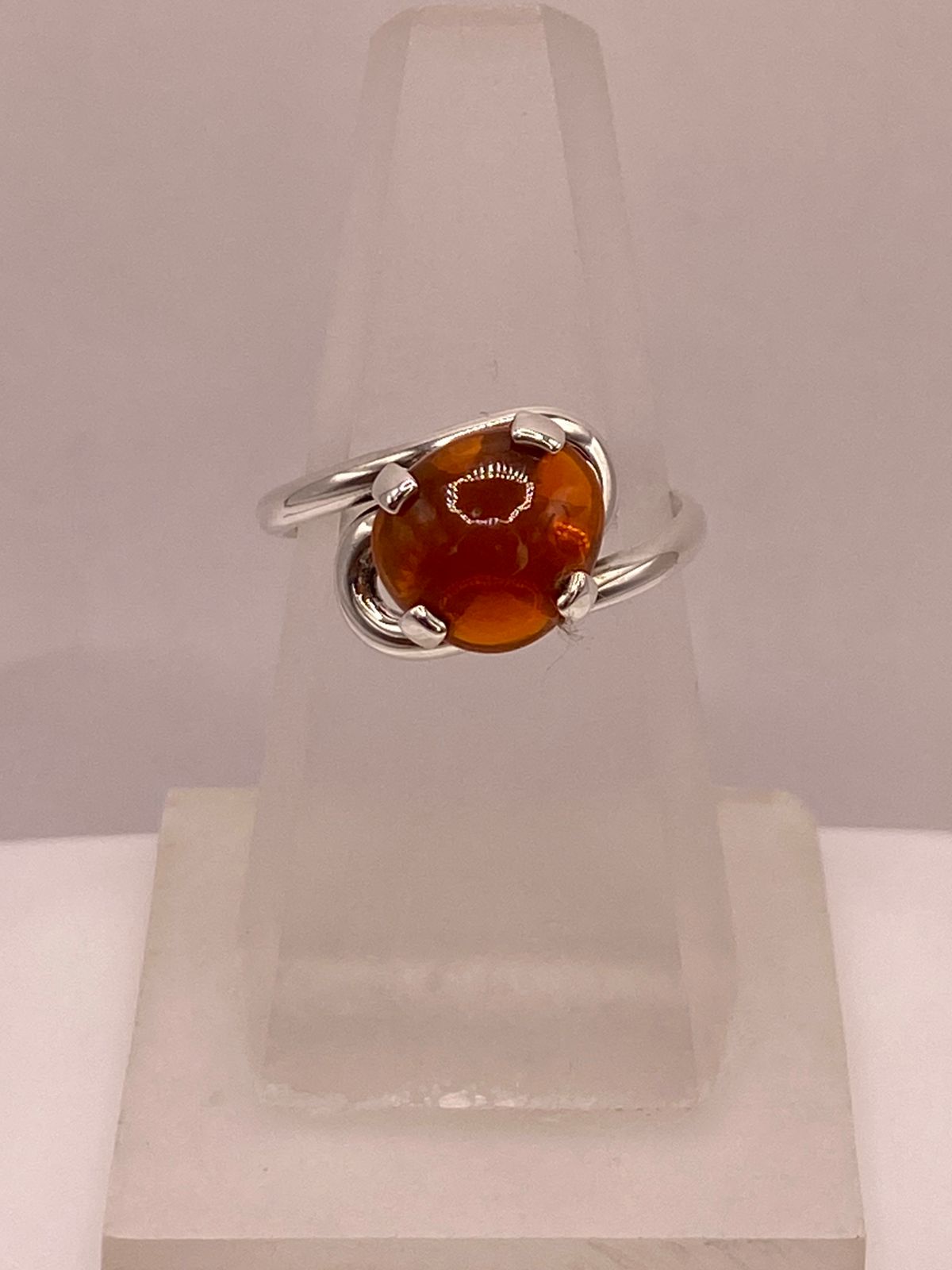 Anillo de Plata Ley 925 con Ámbar Natural — vista lateral