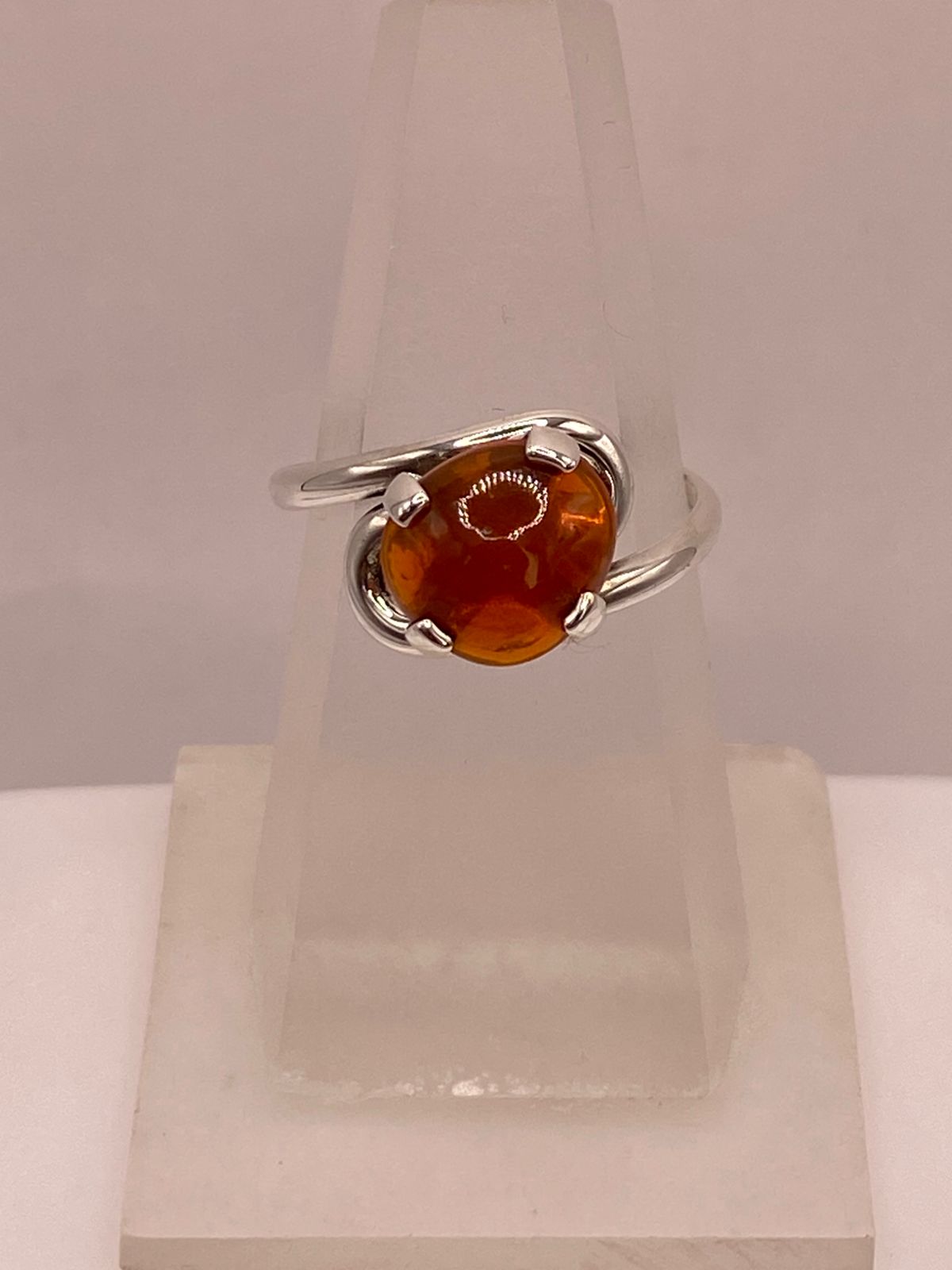 Anillo de Plata Ley 925 con Ámbar Natural, sello de autenticidad Plata Ley .925