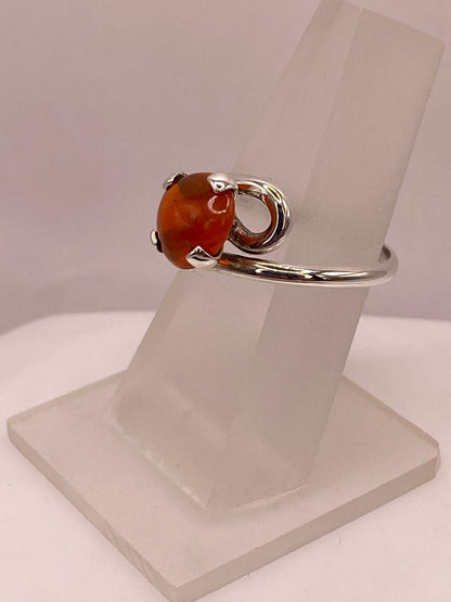 Anillo de Plata Ley 925 con Ámbar Natural, vista lateral