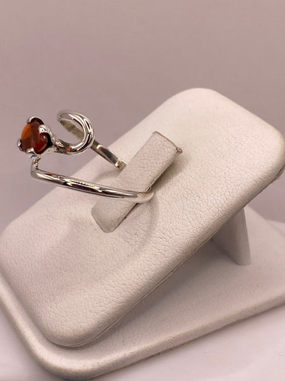 Anillo de Plata Ley 925 con Ámbar Natural, vista lateral