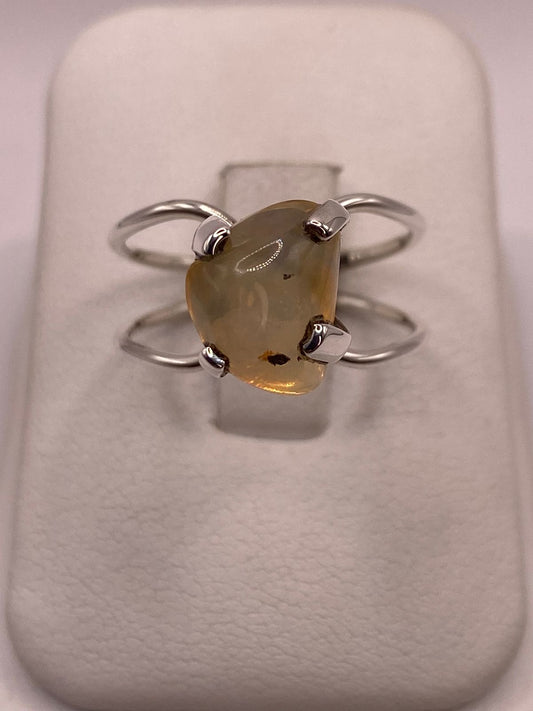 Anillo de Plata Ley 925 con Ámbar Natural, vista frontal