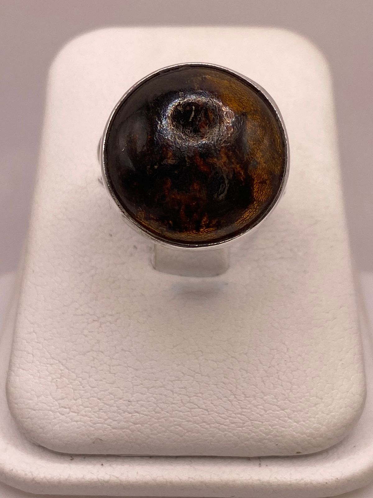 Anillo de Plata Ley 925 con Ámbar Natural — vista lateral