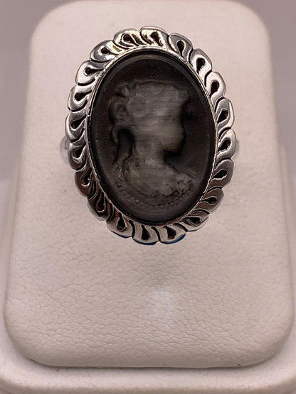 Anillo de Plata Ley 925 con Cameo de Ágata Negra, vista frontal