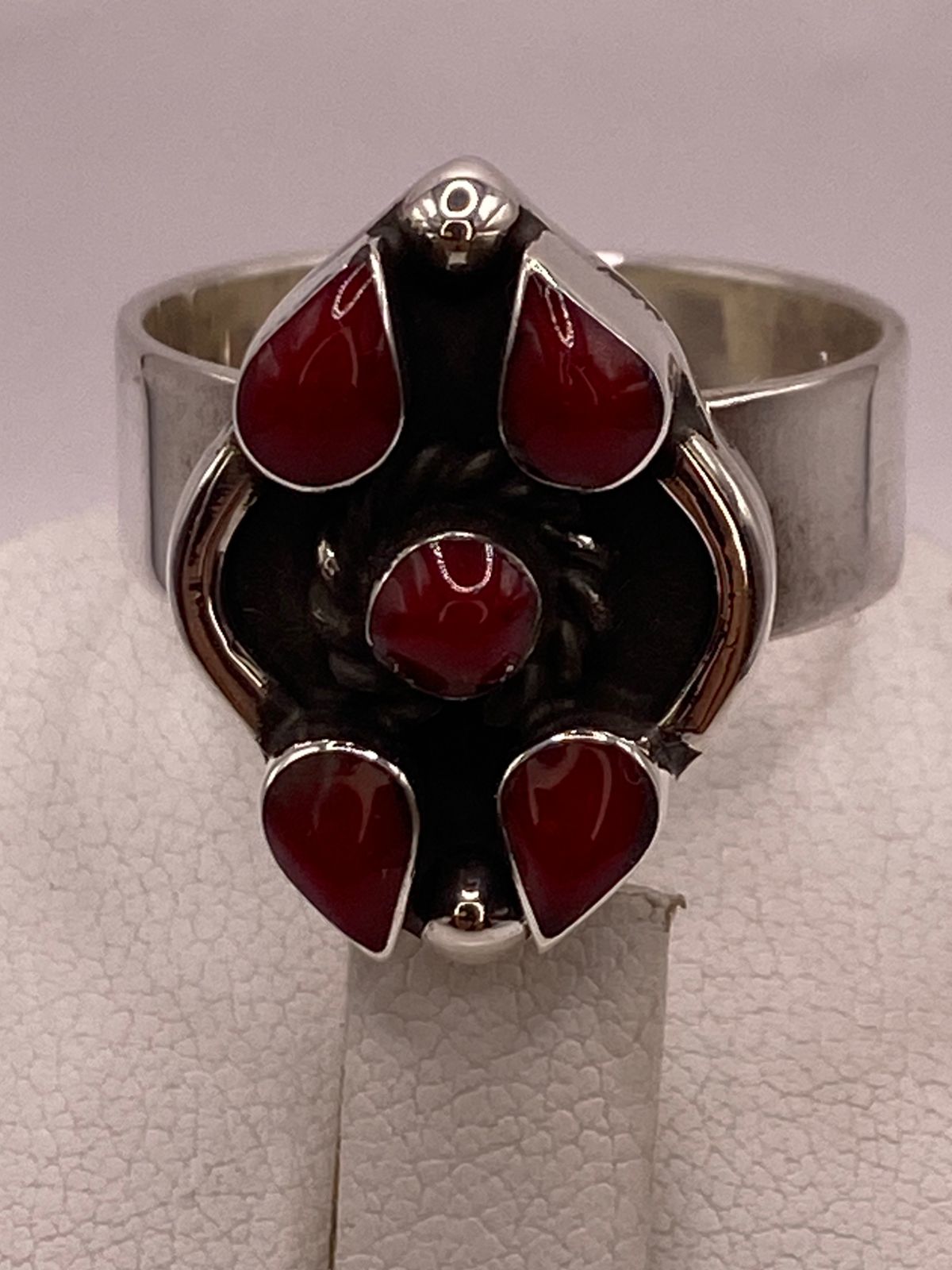 Anillo de Plata Ley 925 con Coral Rojo, vista posterior