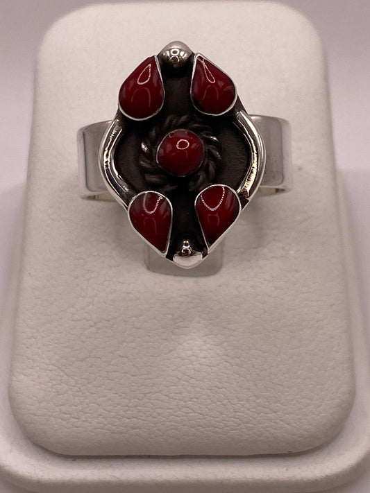 Anillo de Plata Ley 925 con Coral Rojo, vista frontal