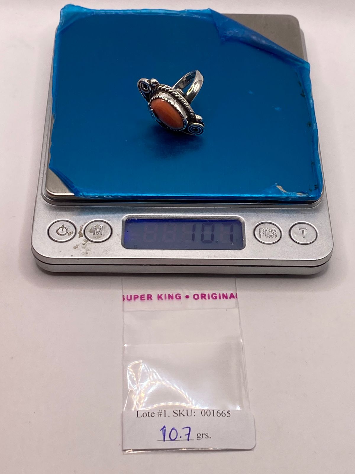 Anillo de Plata Ley 925 con Cornalina, peso en gramos (báscula)