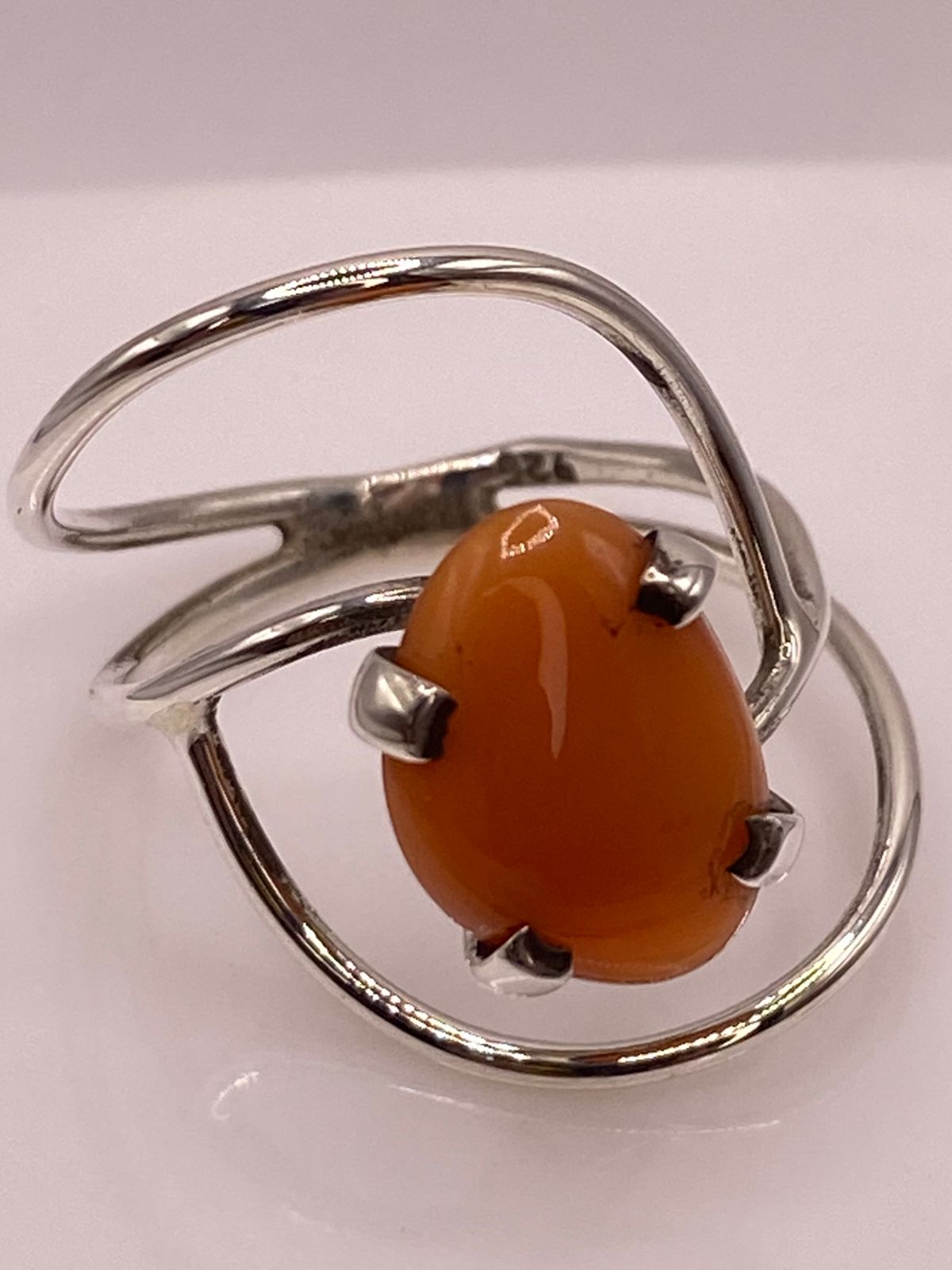 Anillo de Plata Ley 925 con Cornalina Natural, sello de autenticidad Plata Ley .925