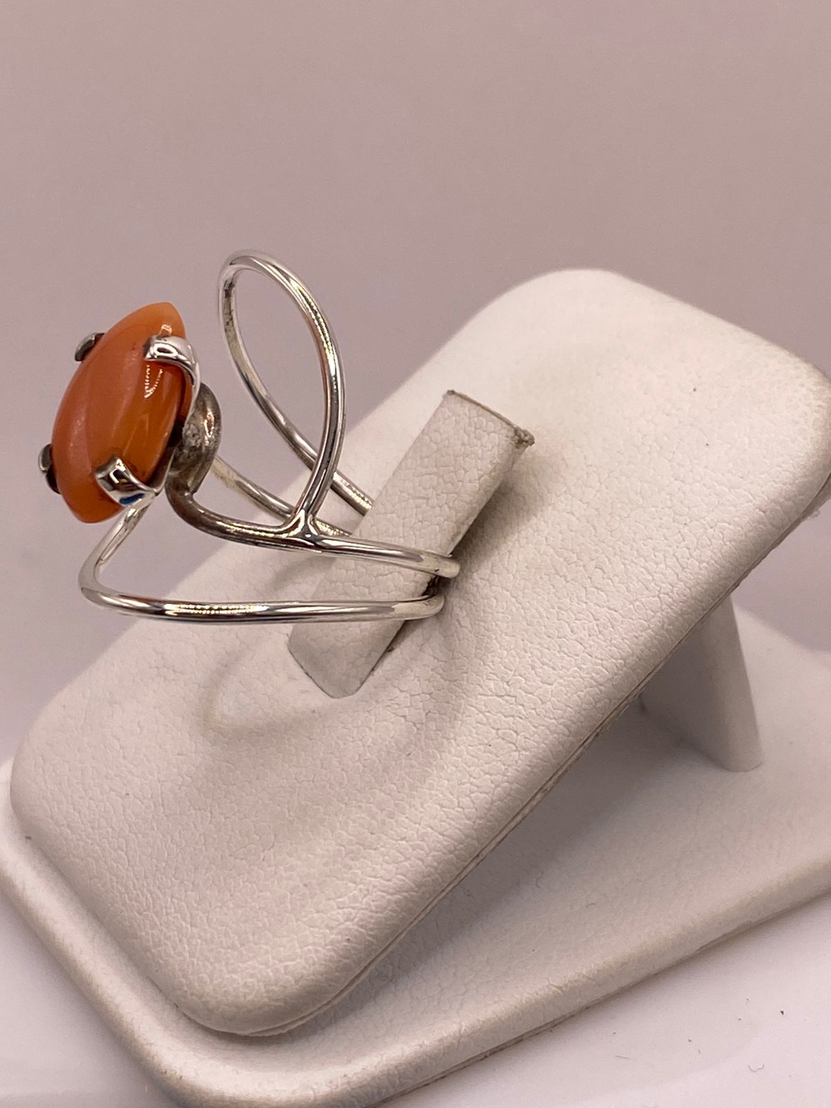 Anillo de Plata Ley 925 con Cornalina Natural, vista de detalle