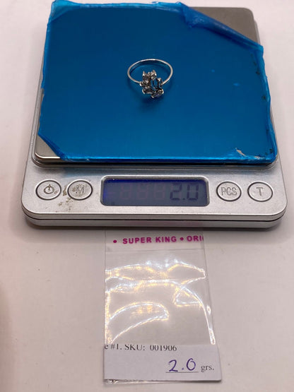 Anillo de Plata Ley 925 Diseño Floral con Zirconias Blancas, peso en gramos (báscula)
