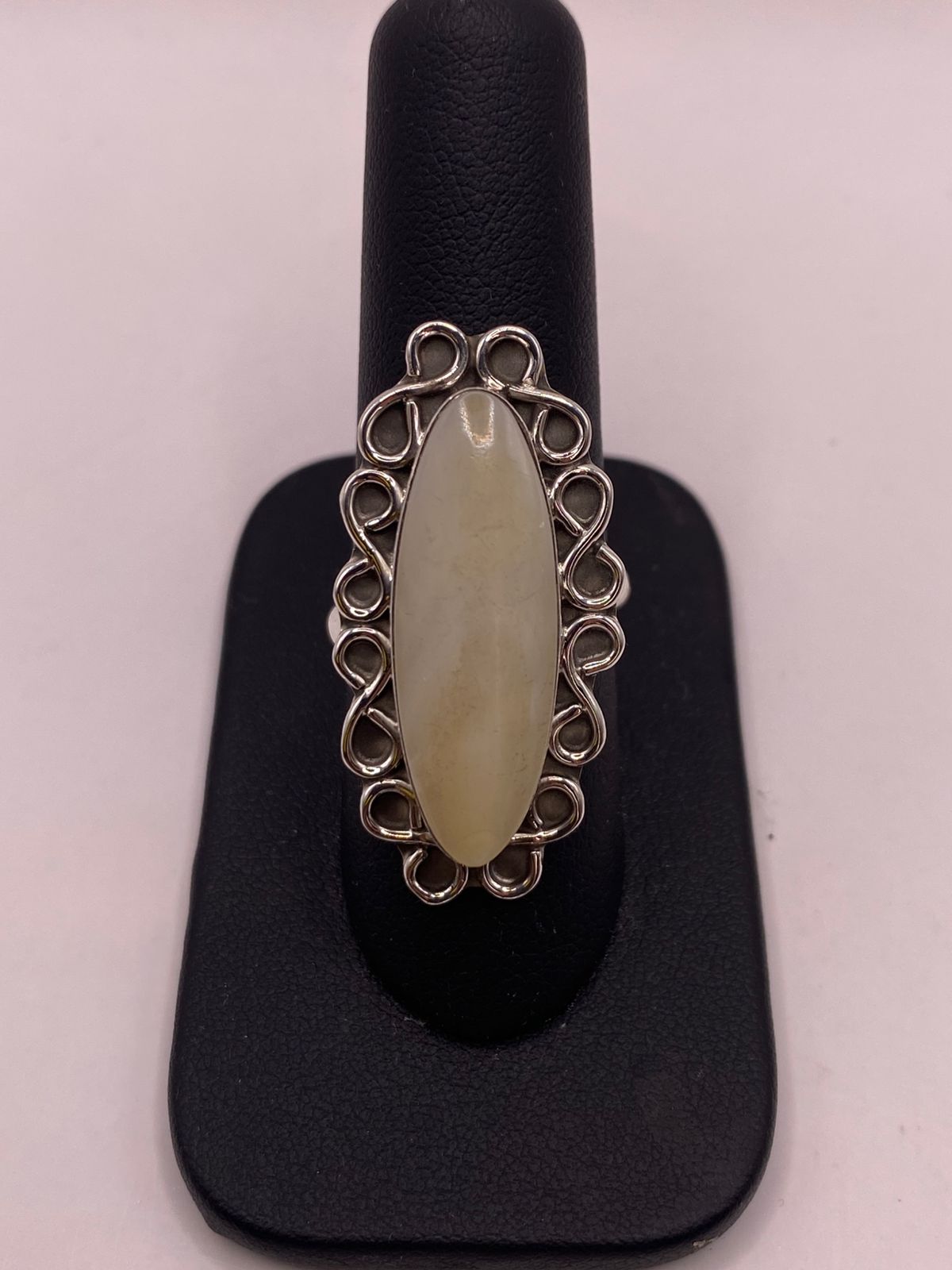 Anillo de Plata Ley 925 con Jade Blanco, vista superior
