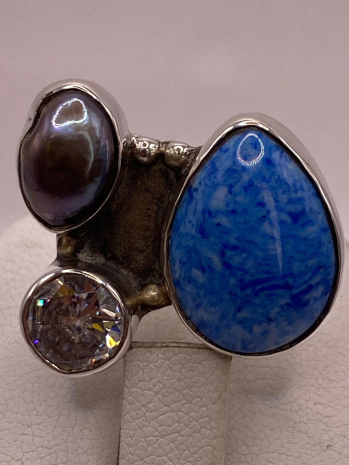 Anillo de Plata Ley 925 con Jaspe Azul, Nácar y Zirconia, vista posterior