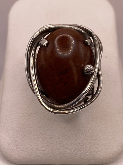 Anillo de Plata Ley 925 con Jaspe Rojo — ángulo diagonal