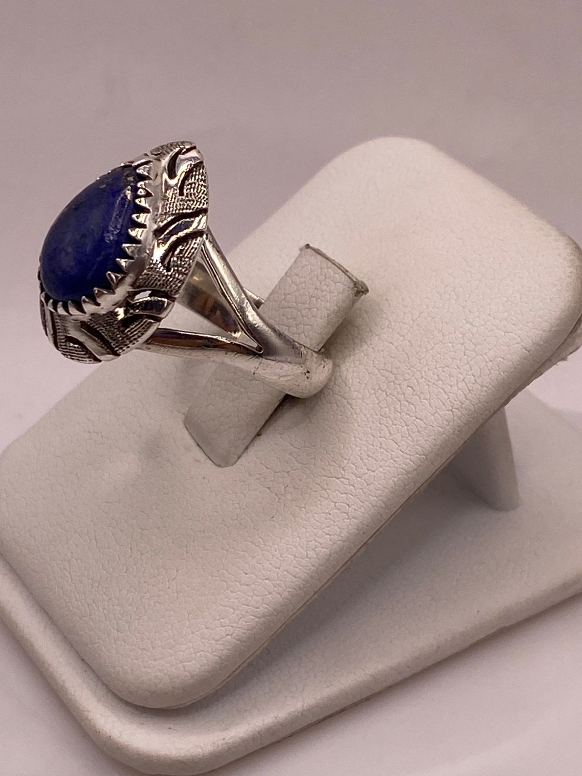 Anillo de Plata Ley 925 con Lapislázuli, vista lateral