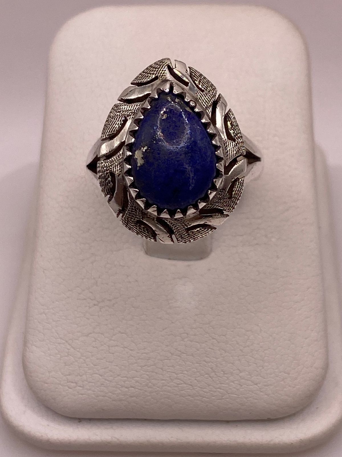 Anillo de Plata Ley 925 con Lapislázuli, vista de detalle