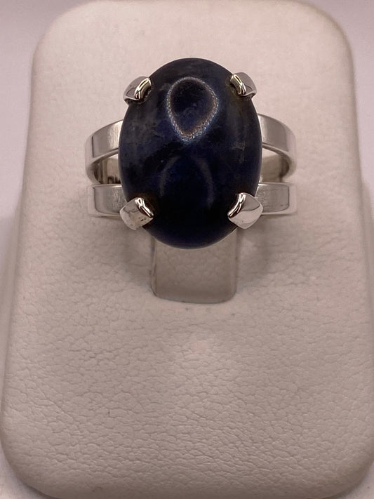 Anillo de Plata Ley 925 con Lapislázuli — ángulo diagonal