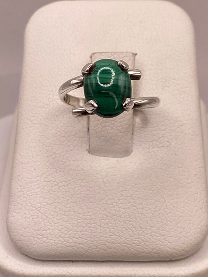 Anillo de Plata Ley 925 con Malaquita Natural, vista de detalle