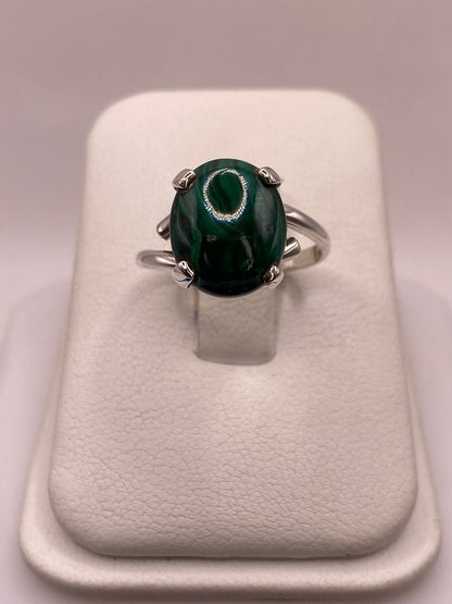 Anillo de Plata Ley 925 con Malaquita Natural, vista de detalle