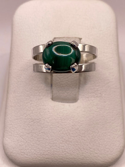 Anillo de Plata Ley 925 con Malaquita Natural — vista lateral