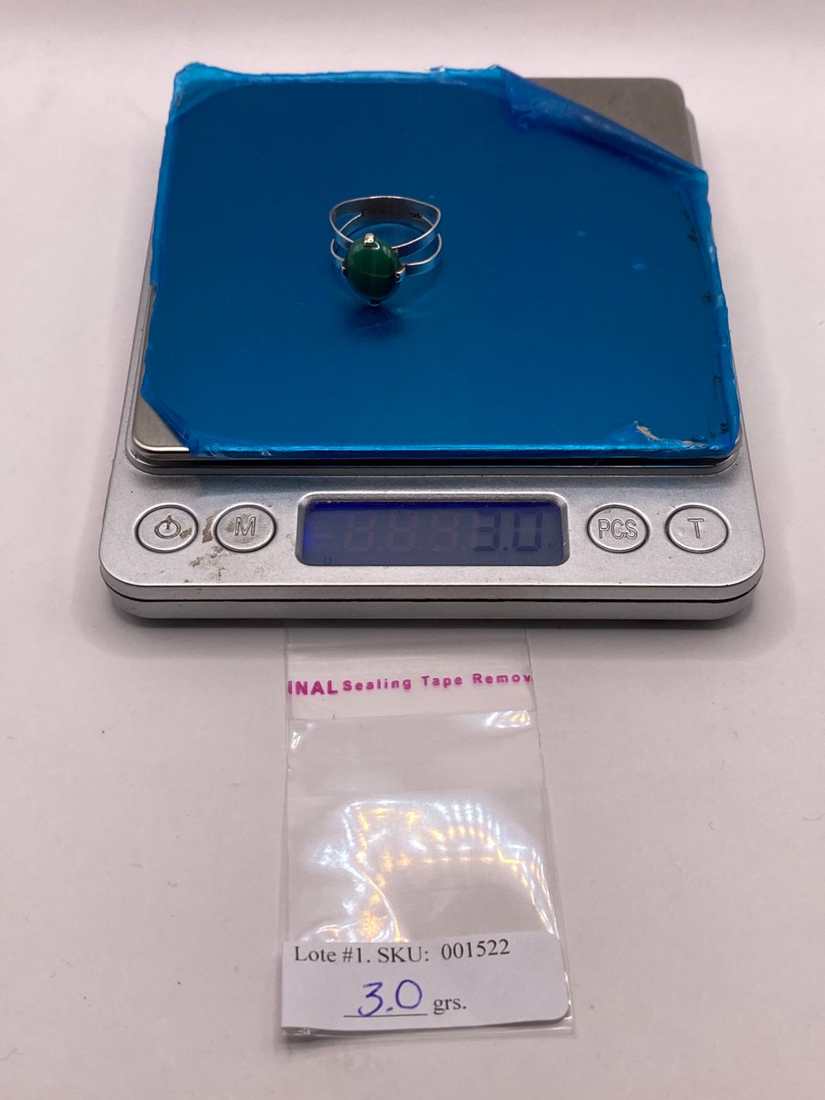 Anillo de Plata Ley 925 con Malaquita Natural, peso en gramos (báscula)