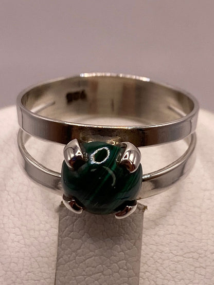 Anillo de Plata Ley 925 con Malaquita Natural, sello de autenticidad Plata Ley .925
